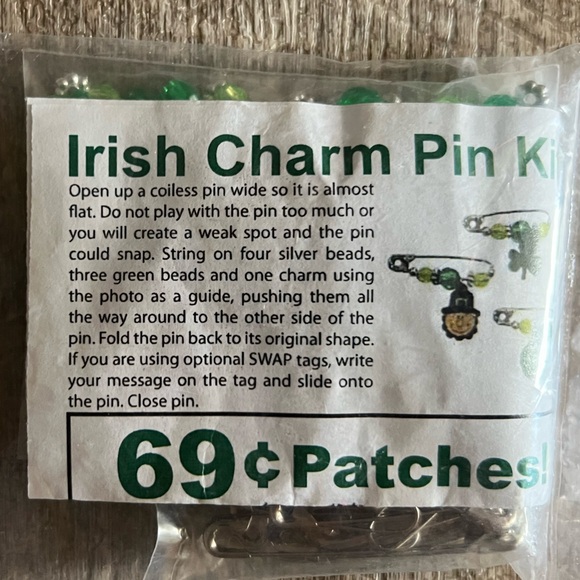 Girl Scout SWAP kits - fairy dust and unopened Irish leprechaun & shamrock pins - Picture 6 of 7